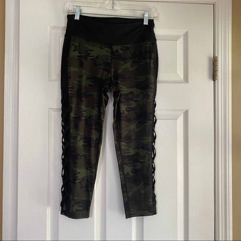 Camo Capri legging with cross cross detail